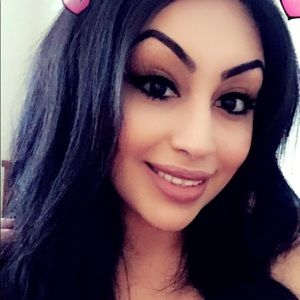 Meet your Posher, Noemi