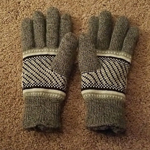 NWOT Fleece Lined Winter Gloves - Picture 2 of 3