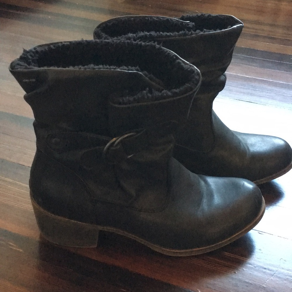 Roxie Booties Size 10