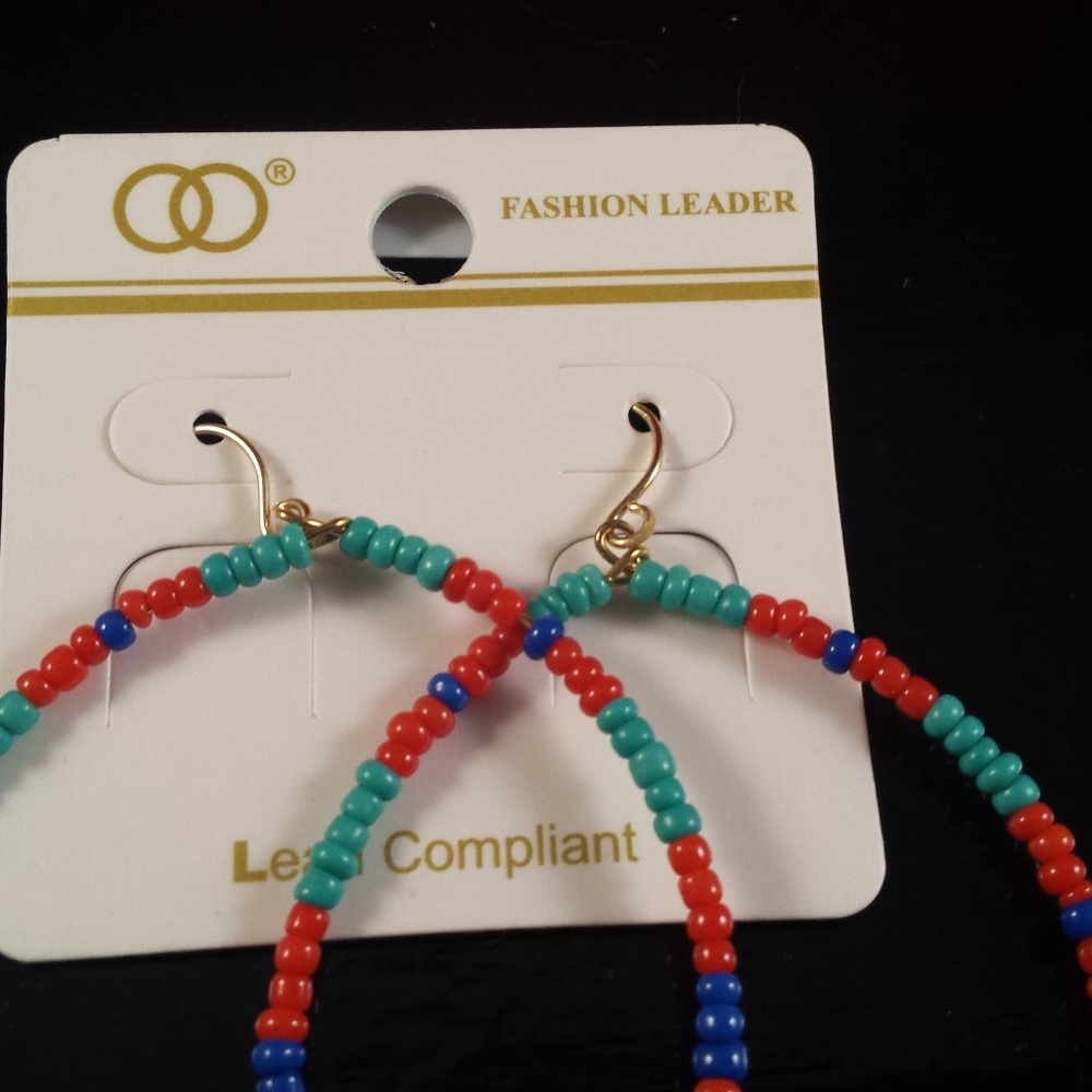 🐼Beaded Hoop Earrings with Rhinestone Eye Pendant - Picture 3 of 4