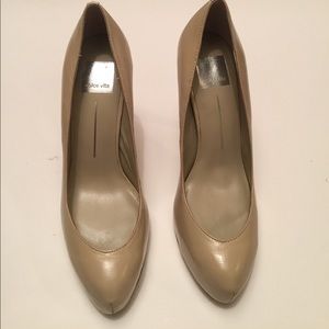Dolce Vita nude pumps
