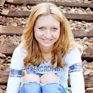 Meet your Posher, Alyssa