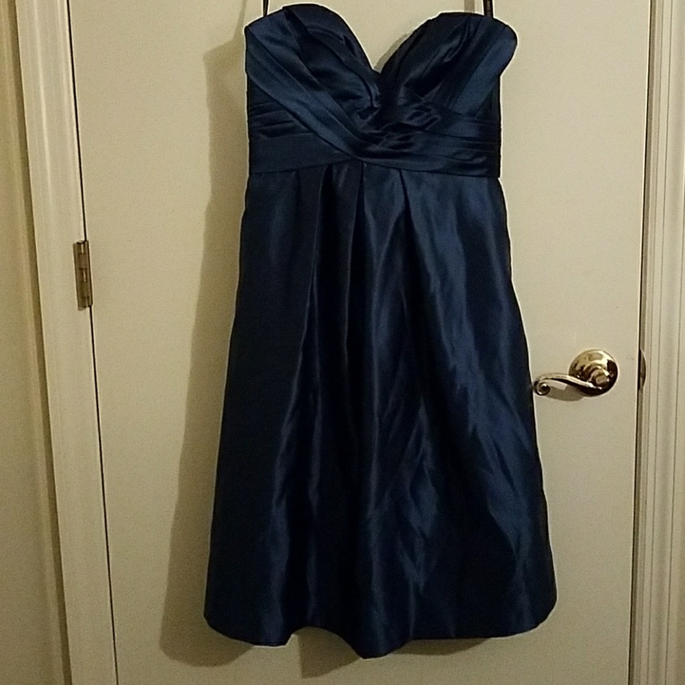 Semi-formal dress, party dress