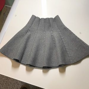 Grey knit skirt
