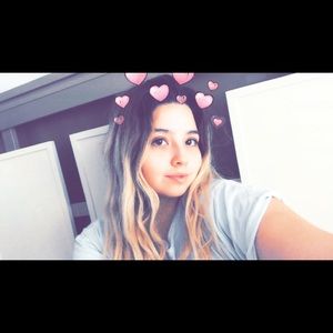 Meet your Posher, Alexis