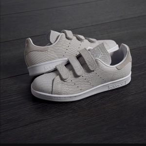 adidas stan smith velcro sneakers