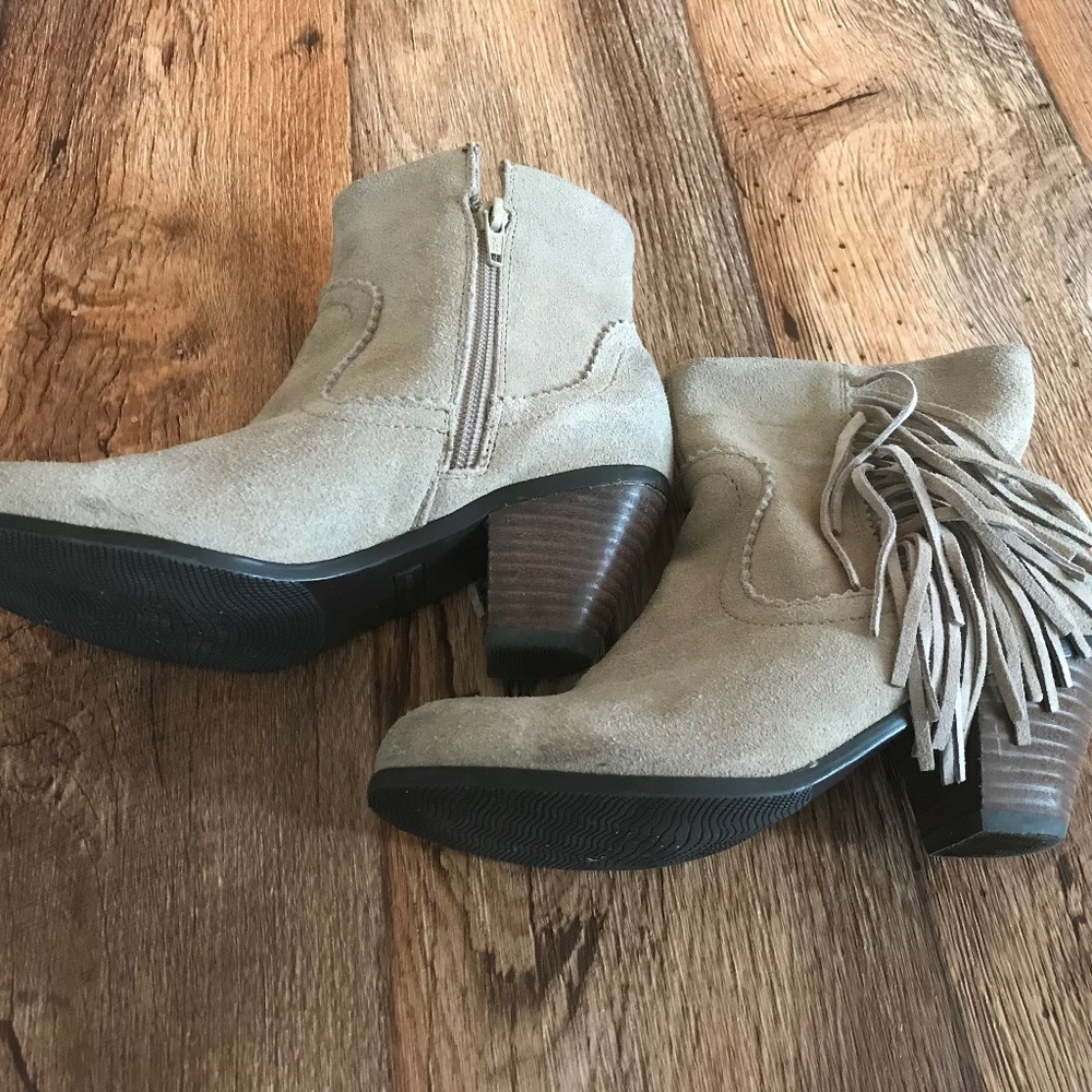 Crown Vintage Womens Boots Beige Suede Ankle Boots - Picture 4 of 8