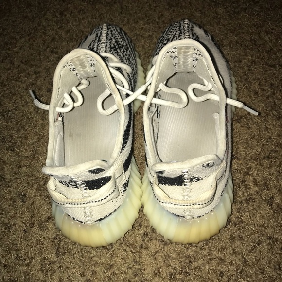 (PRICE NEGOTIABLE) Yeezy 350 V2 “Zebra” - Picture 2 of 6