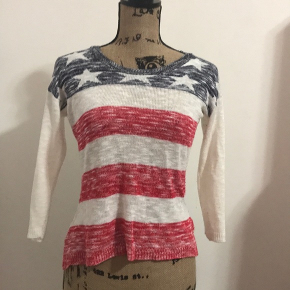 Patriotic Top - Picture 1 of 3