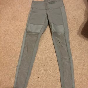 ALO Yoga green mesh yoga leggings - XS