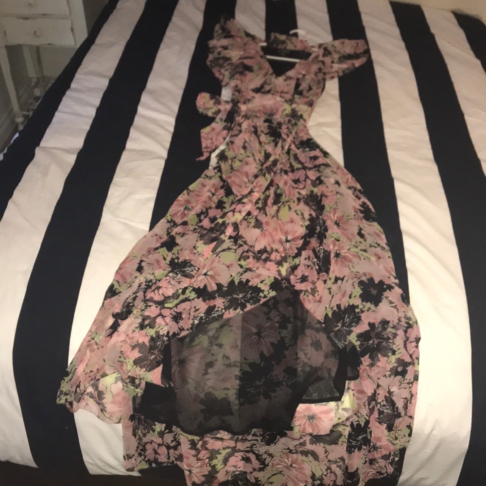 Bebe floral ruffle wrap dress