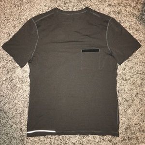 Men's Lululemon t-shirt