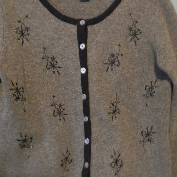 Gray wool embellished cardigan - Picture 2 of 4