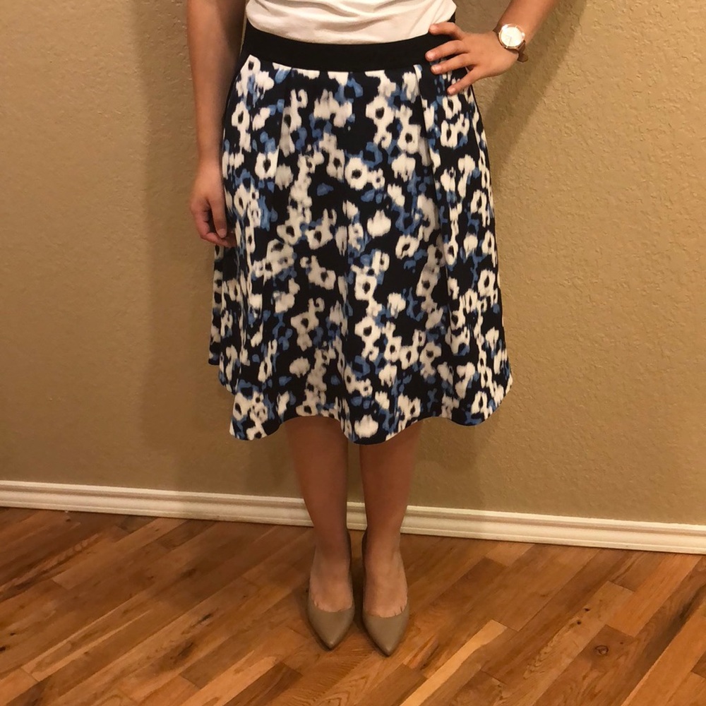 Cute navy skirt