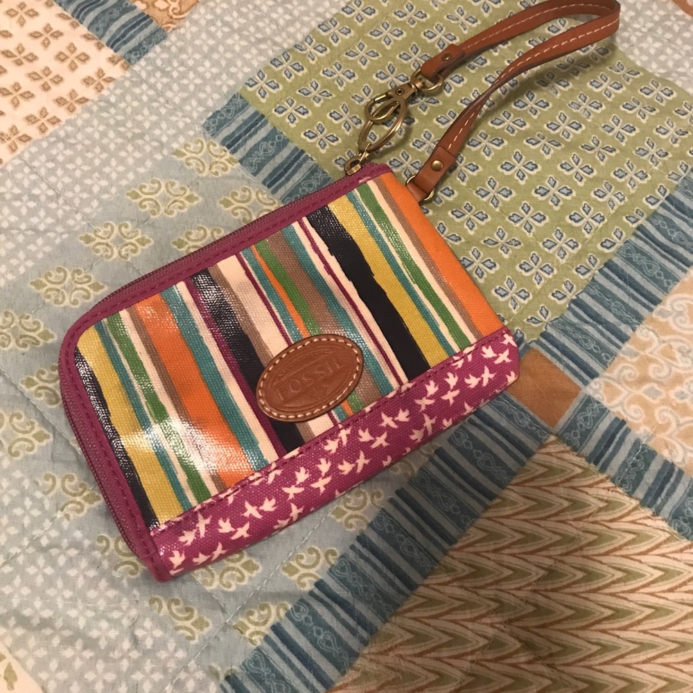 ❌DONATED❌Cute Colorful Fossil Wristlet - Picture 1 of 3