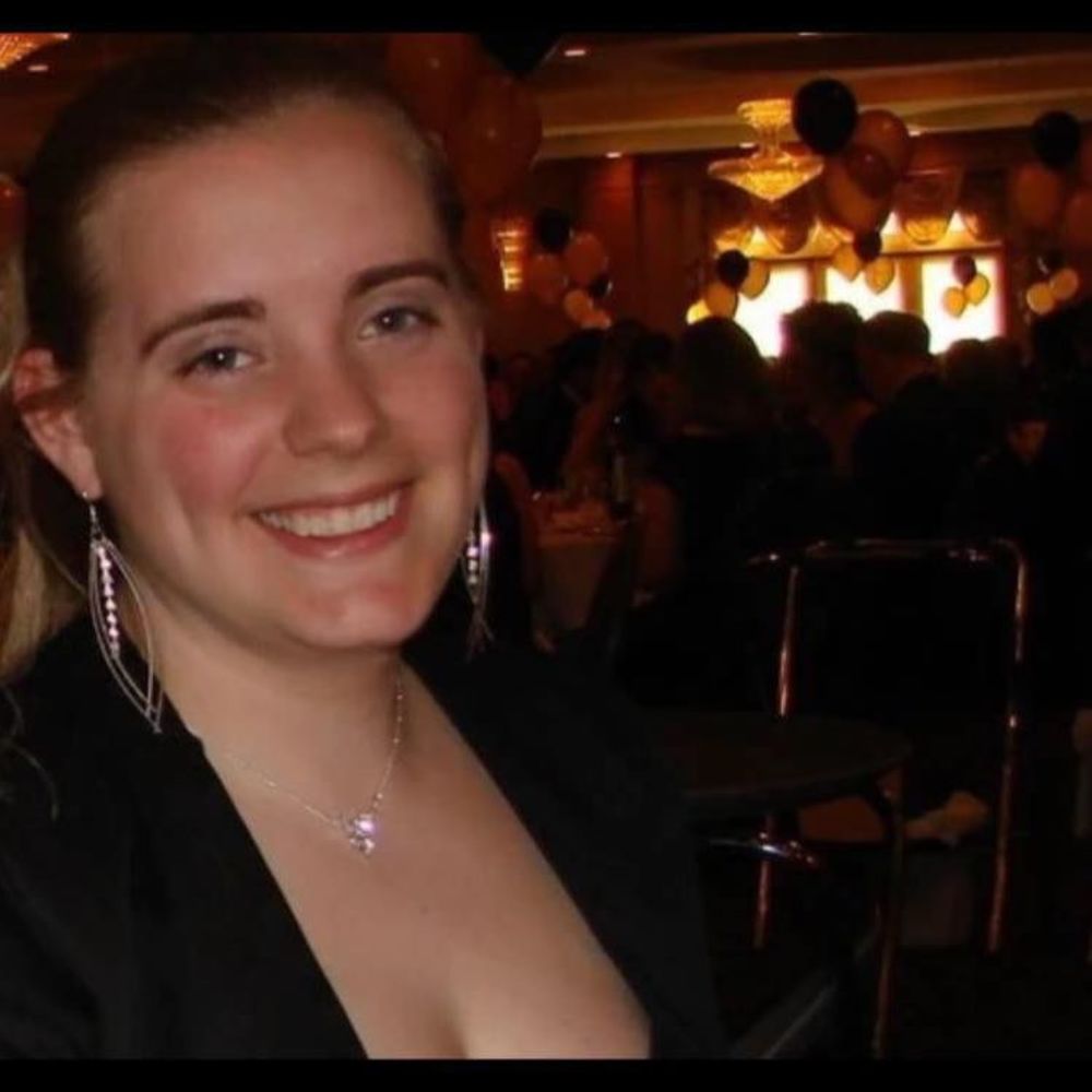 Meet your Posher, Stephanie