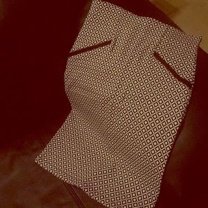 High wasted, sexy, black and white skirt!