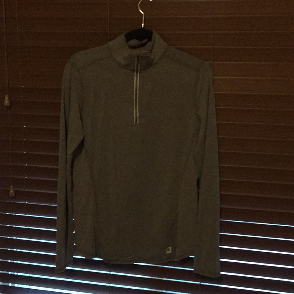 Light Carhartt sweater