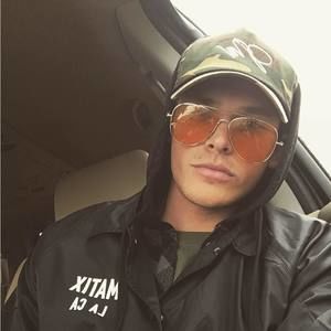 Meet your Posher, Aj