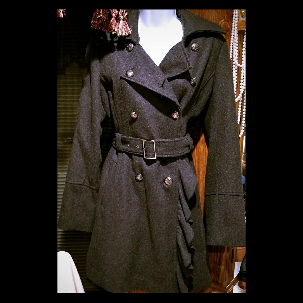 Gorgeous Guess pea coat