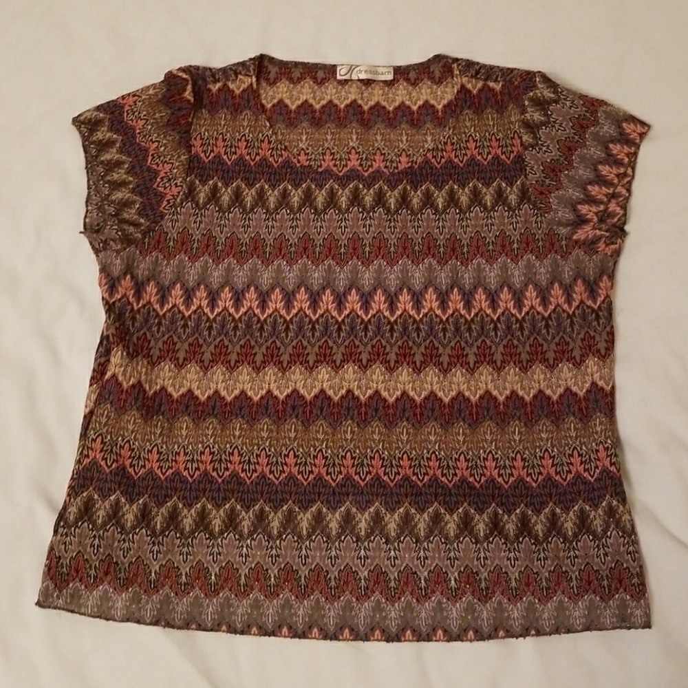 Leaf pattern brown top