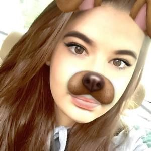 Meet your Posher, Alexis