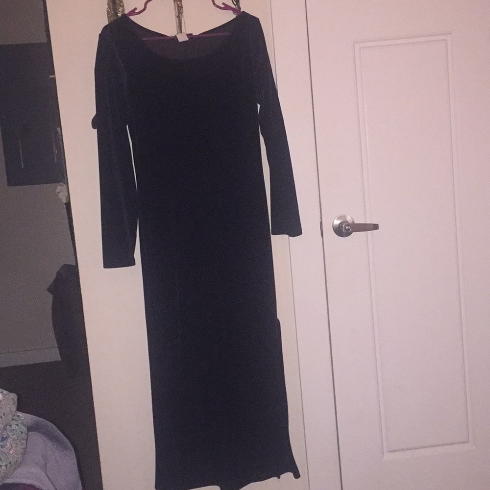 Long sleeved black dress