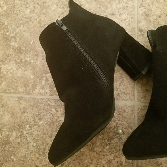 Velvet embroidered booties - Picture 5 of 5