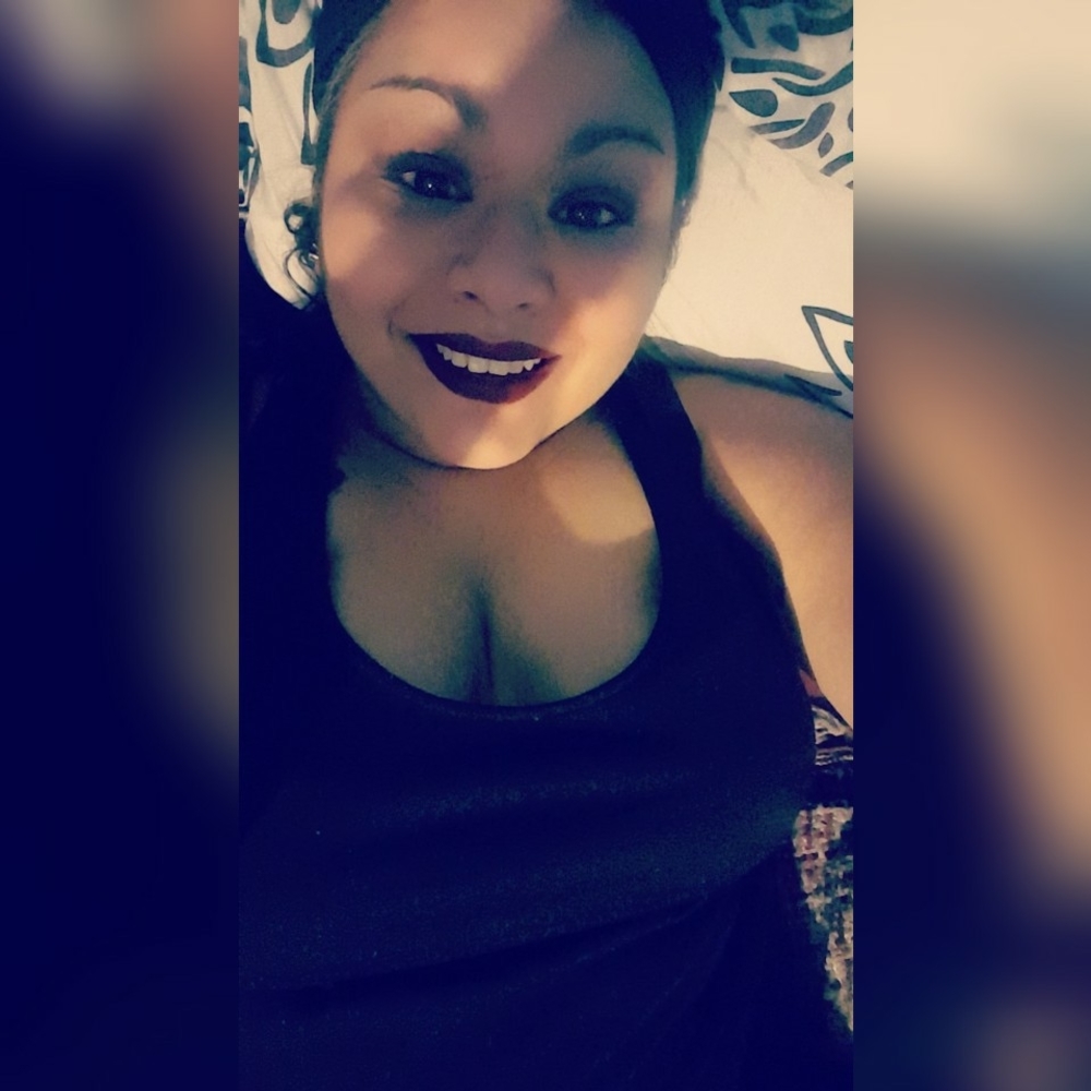 Meet your Posher, Estella