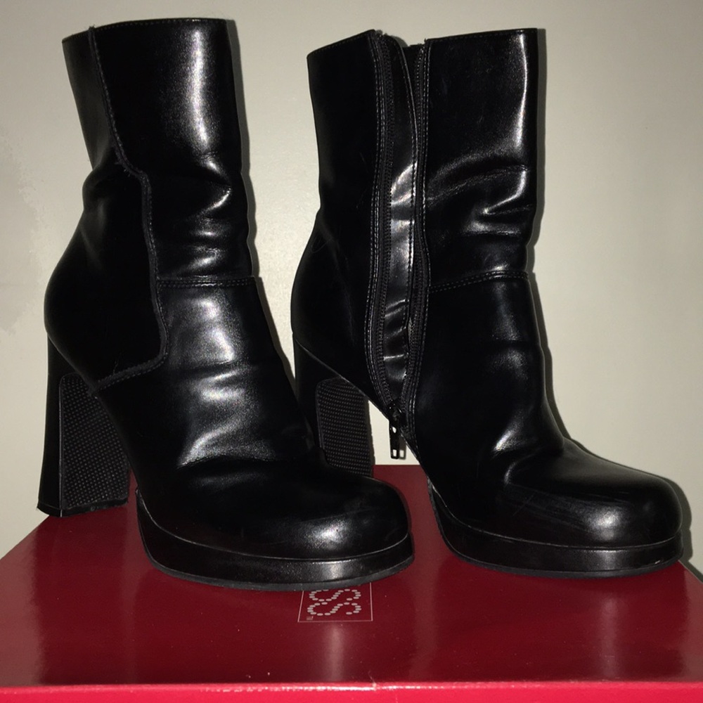 Boots Black