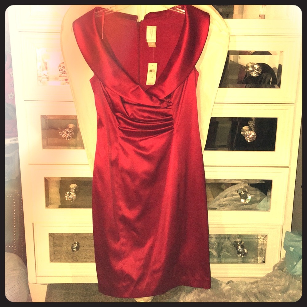 Beautiful deep red Ann Taylor dress/short gown