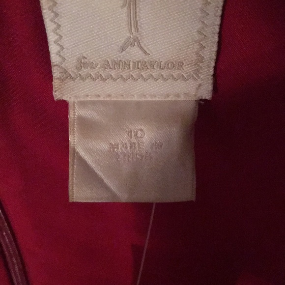 Beautiful deep red Ann Taylor dress/short gown - Picture 4 of 8