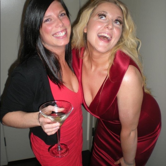 Beautiful deep red Ann Taylor dress/short gown - Picture 7 of 8