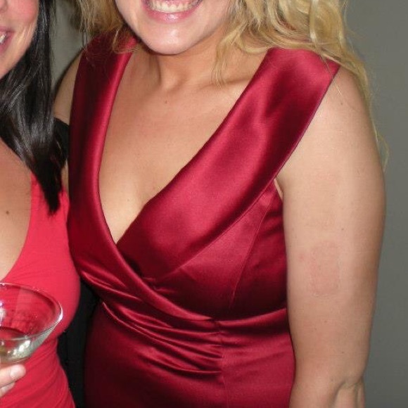 Beautiful deep red Ann Taylor dress/short gown - Picture 8 of 8