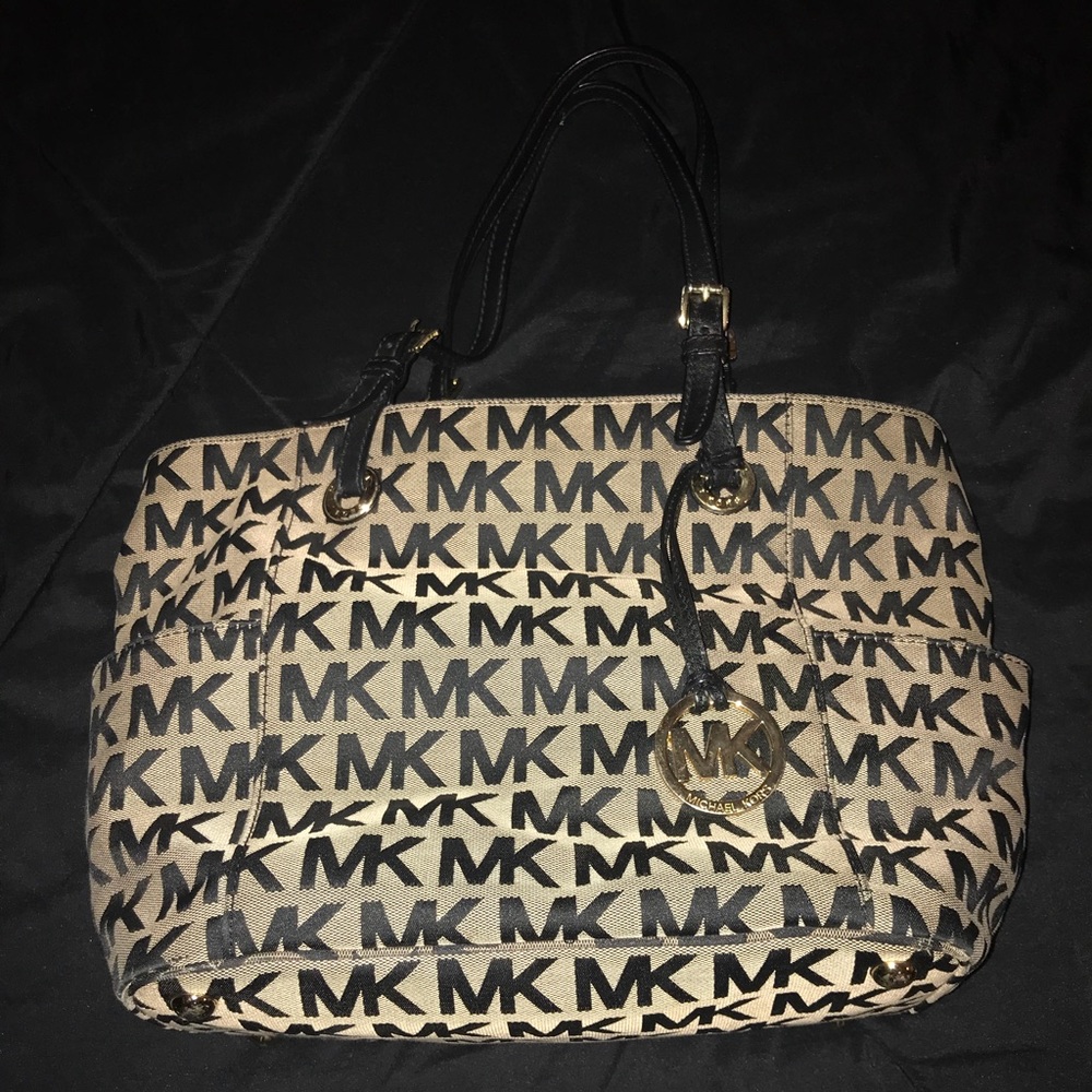MK Black handbag/purse