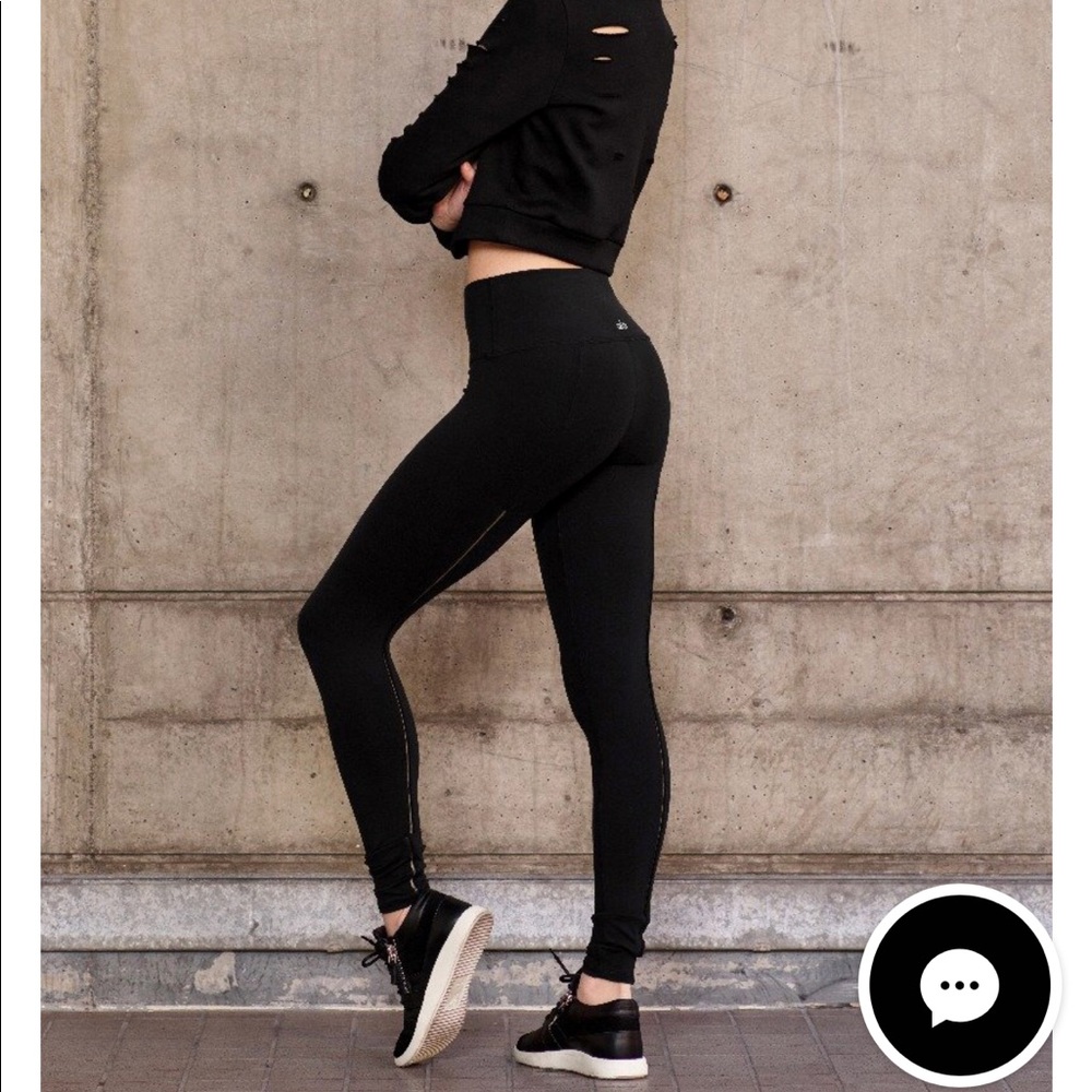 Alo Leggings