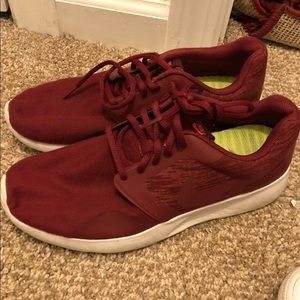 Nike Kaishi 8.5 men 9 women