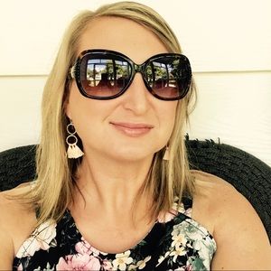 Meet your Posher, Harmony