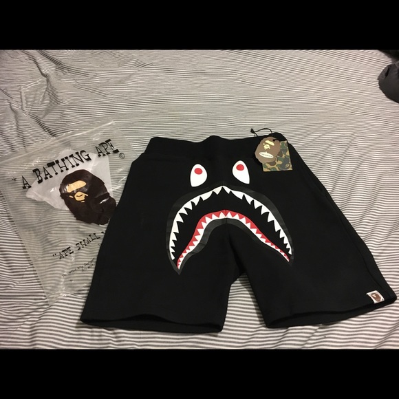 BAPE SHORTS BLACK