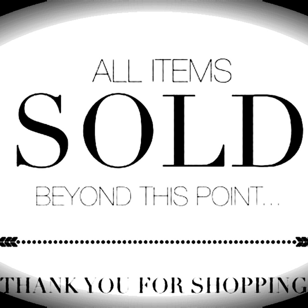 Thank you for stopping by my closet!😊