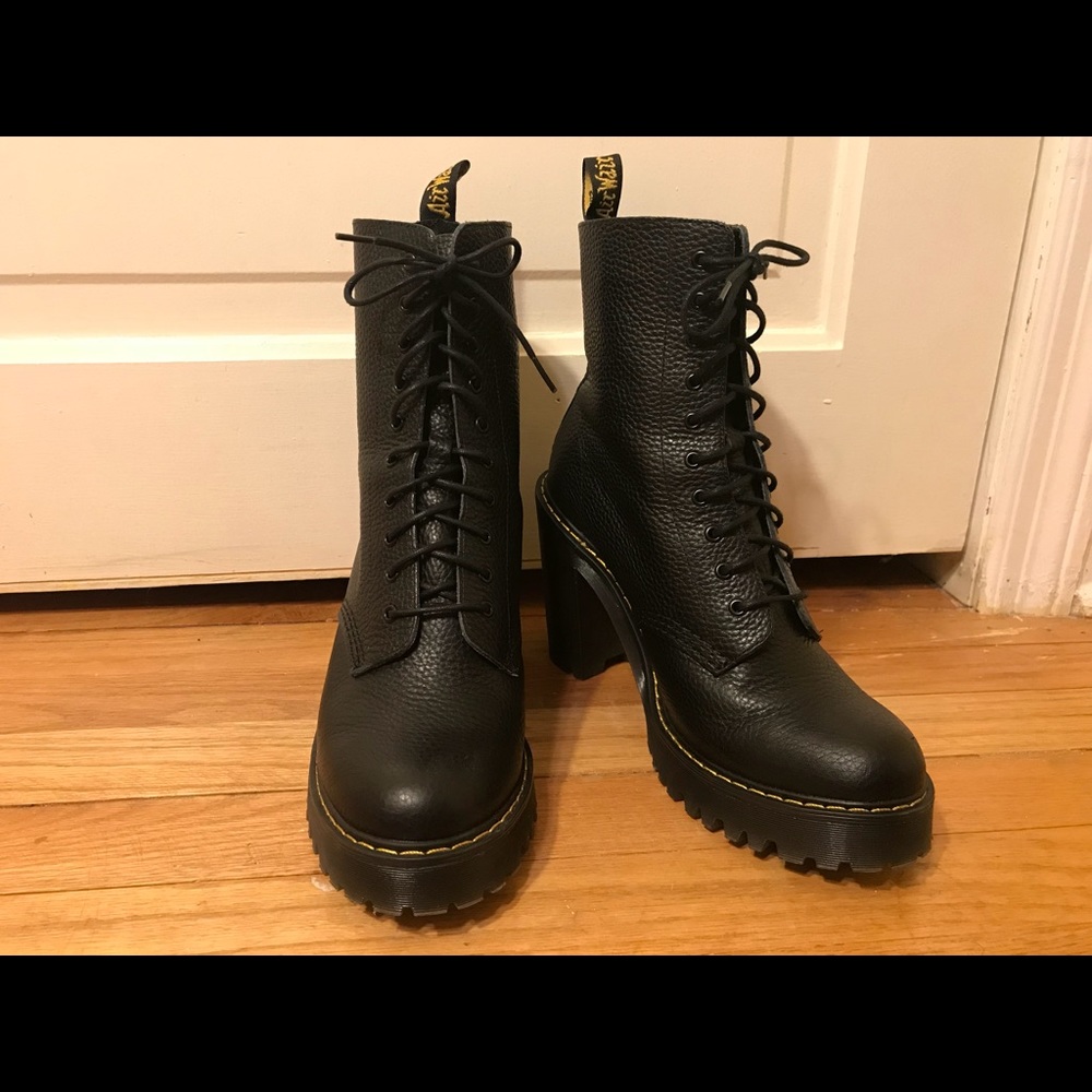 Dr. Martens Kendra Aunt Sally Black