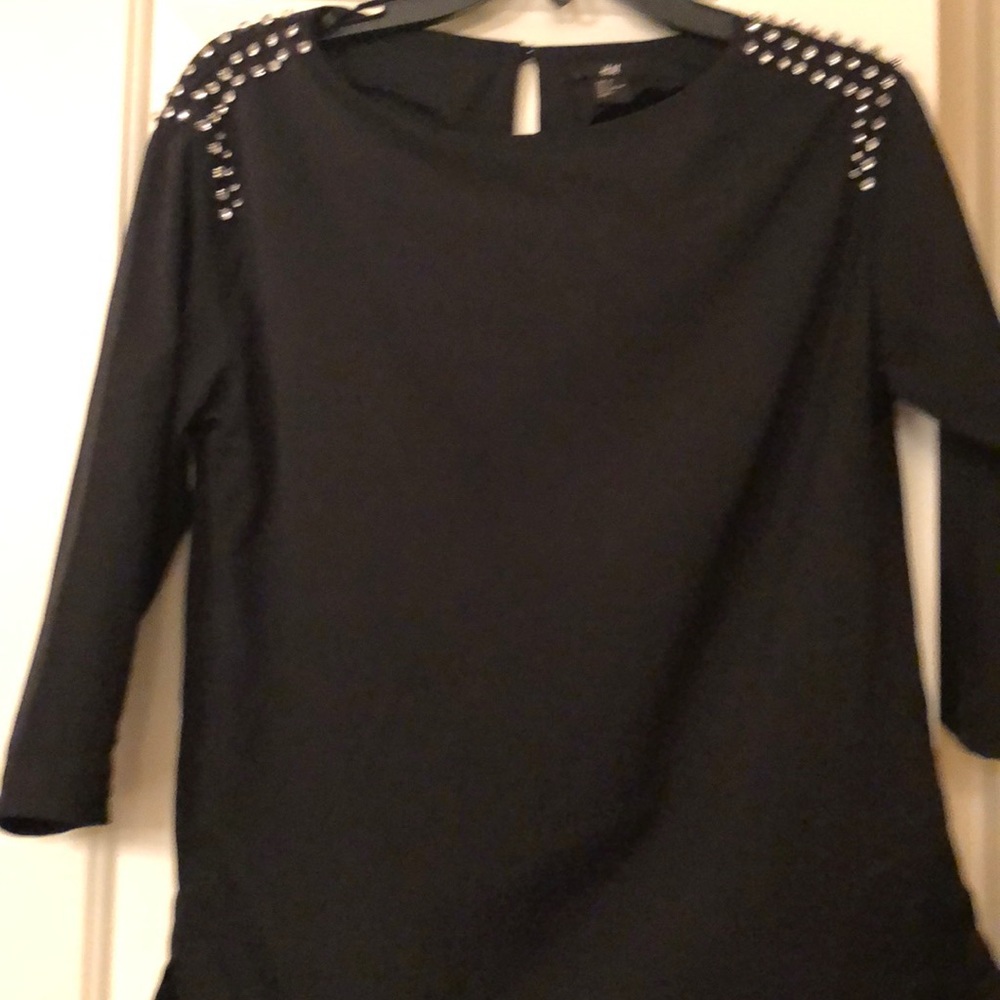 black top with blink shoulders