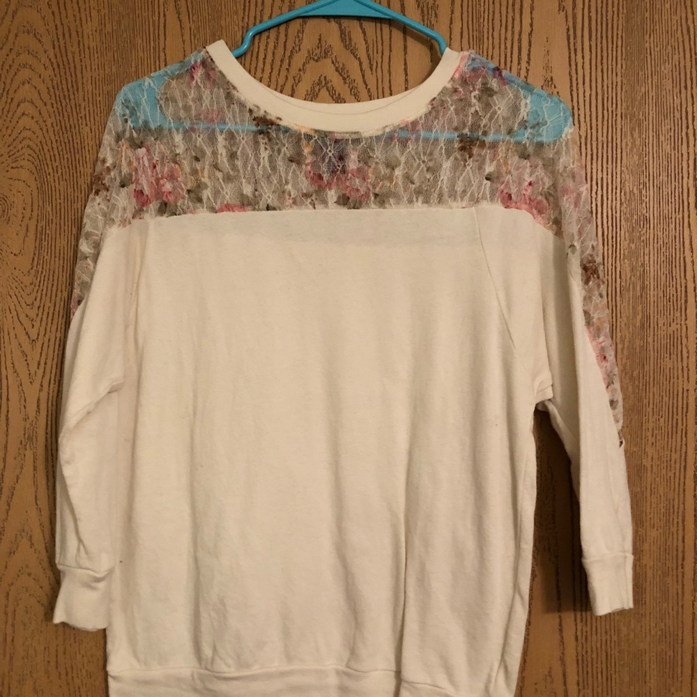 Top - Picture 2 of 3