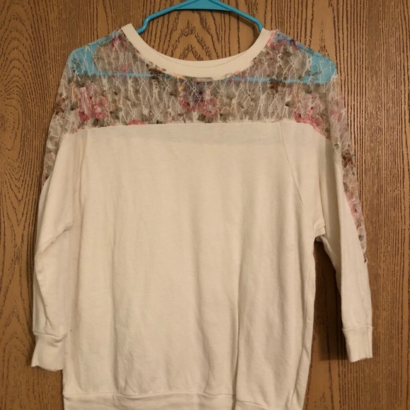 Top - Picture 2 of 3