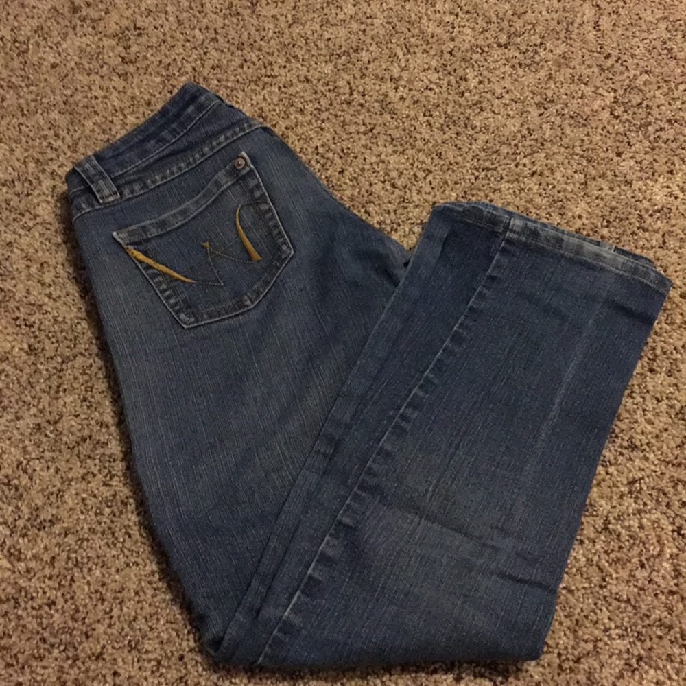 Wet seal straight leg jeans (short)