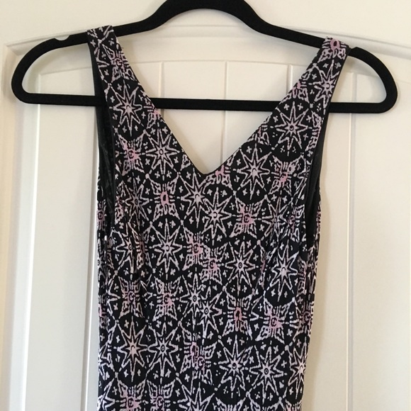 From Paris 🇫🇷 Sleeveless Black & Pink Boho Dress - Picture 5 of 8