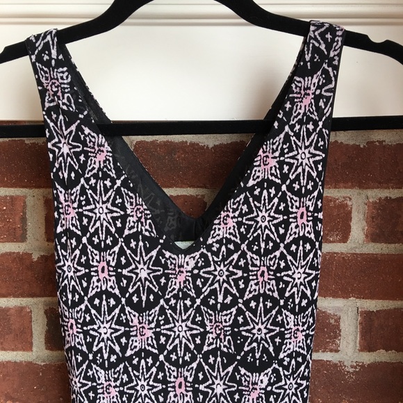 From Paris 🇫🇷 Sleeveless Black & Pink Boho Dress - Picture 8 of 8