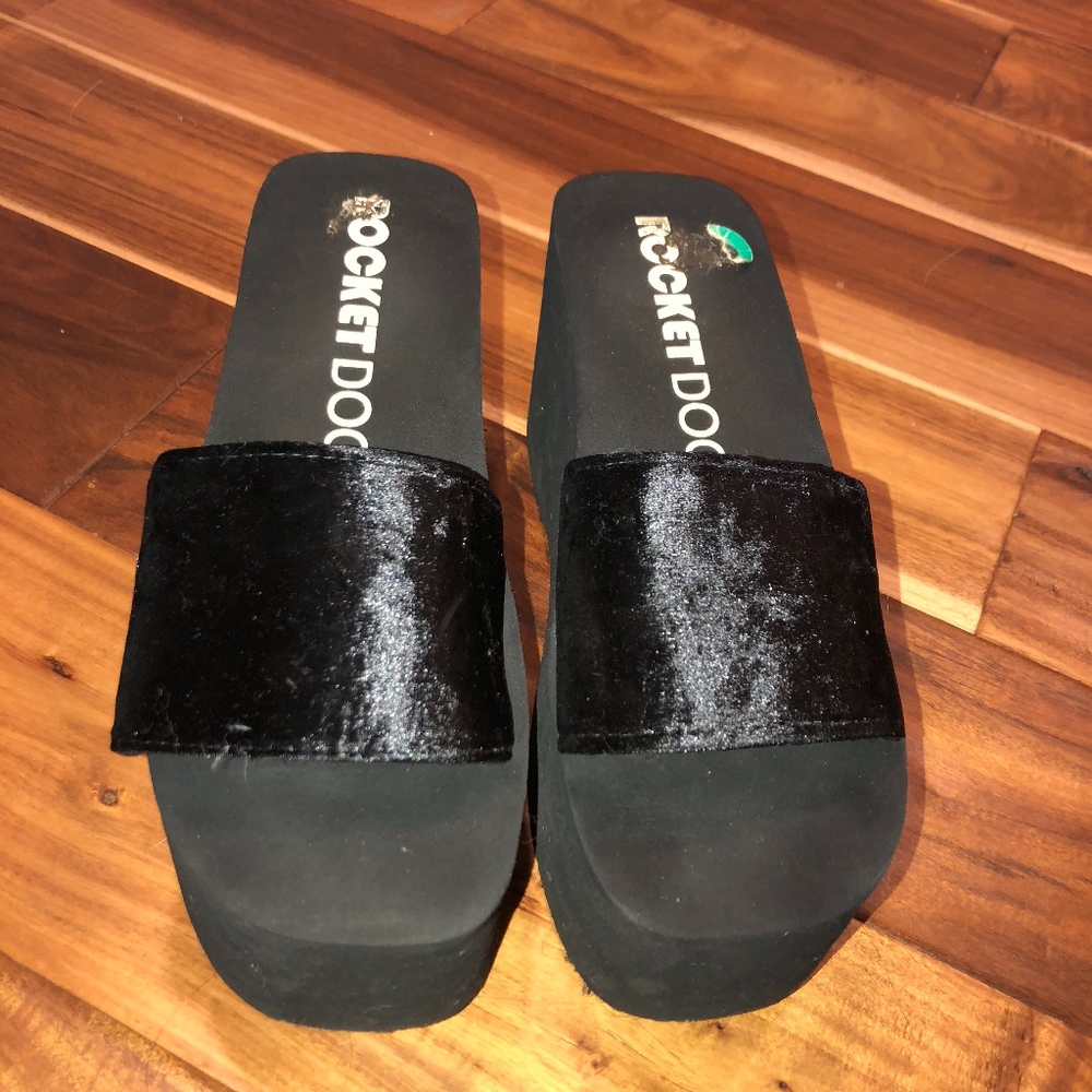 Rocket Dog Platfrom Velvet Sandals