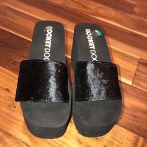 Rocket Dog Platfrom Velvet Sandals
