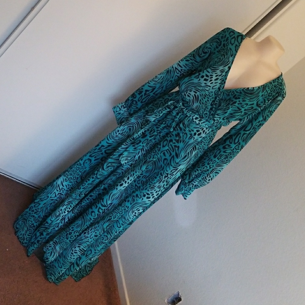 Sz L long sleeve maxi dress